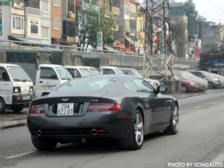 Aston Martin DB9