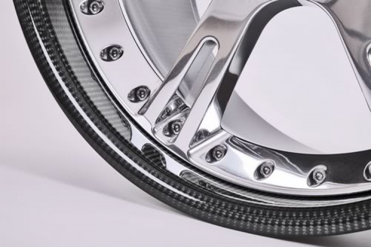 siêu xe AUDI R8 khác gì siêu rẻ BYD F0 siêu xe AUDI R8 khác gì siêu rẻ BYD F0