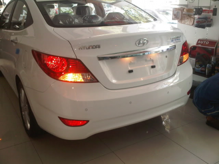 Ngày 11/02/2011 HTC công bố giá Hyundai Accent - Đối thủ của Vios