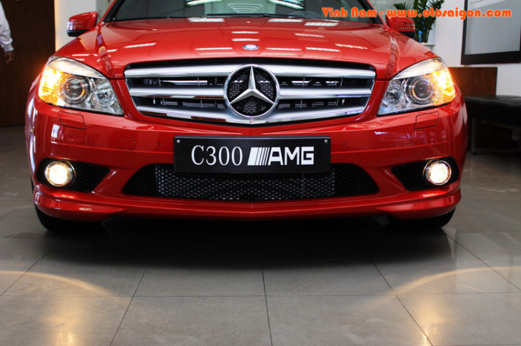 Cảm nhận ban đầu trên chiếc C300 AMG đầu tiên tại Sài Gòn!