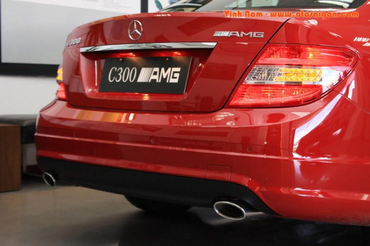 Cảm nhận ban đầu trên chiếc C300 AMG đầu tiên tại Sài Gòn!