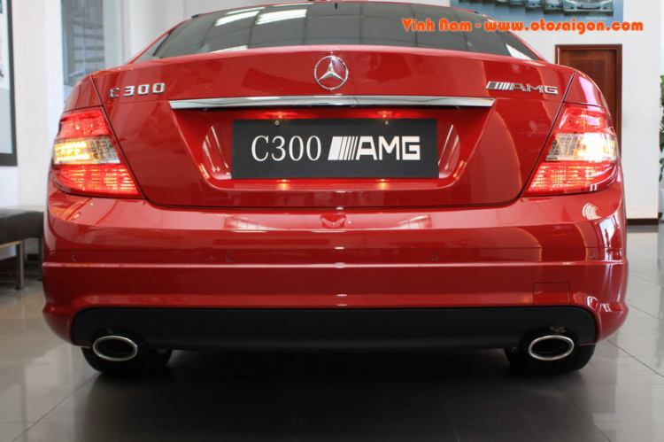 Cảm nhận ban đầu trên chiếc C300 AMG đầu tiên tại Sài Gòn!