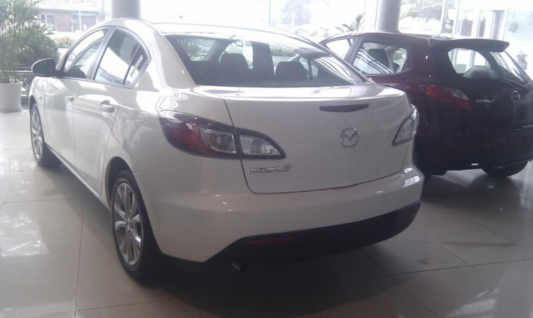 Giá Mazda3 Chính hãng có rồi các bác ơi.