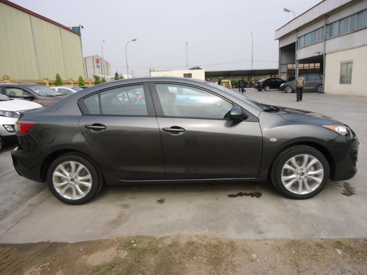 Giá Mazda3 Chính hãng có rồi các bác ơi.