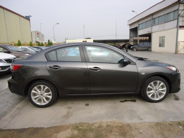 Giá Mazda3 Chính hãng có rồi các bác ơi.