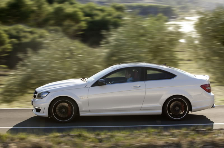 Mercedes C63 AMG coupe 2012 trình làng