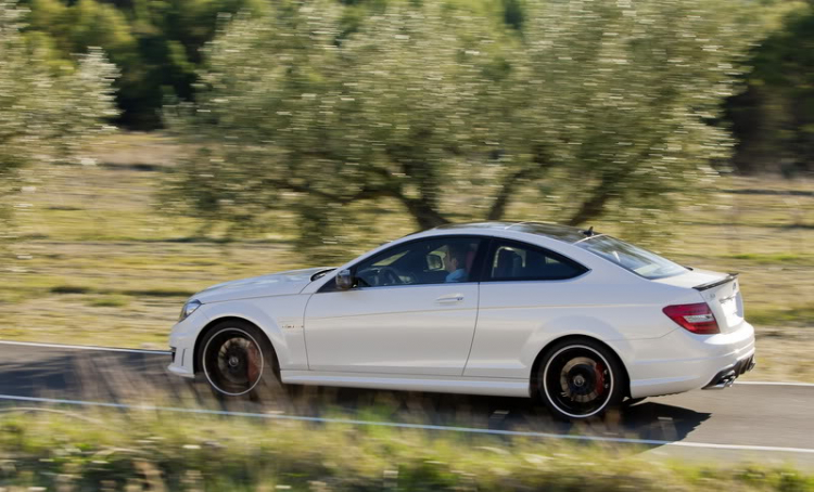 Mercedes C63 AMG coupe 2012 trình làng