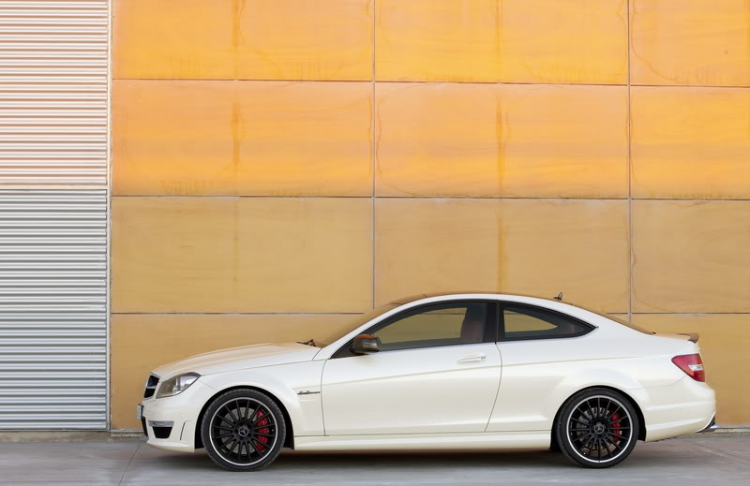 Mercedes C63 AMG coupe 2012 trình làng