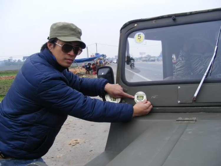 Jeep HN ộp dốt tại chân cầu Việt Trì (đi đền Hùng)