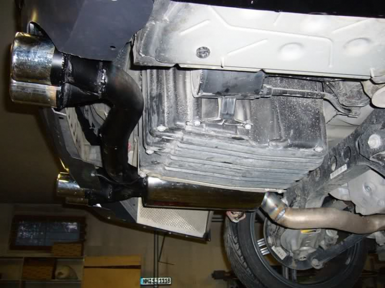 320i của bác CLS_55AMG đang tiến hành tuning... 320i của bác CLS_55AMG đang tiến hành tuning...