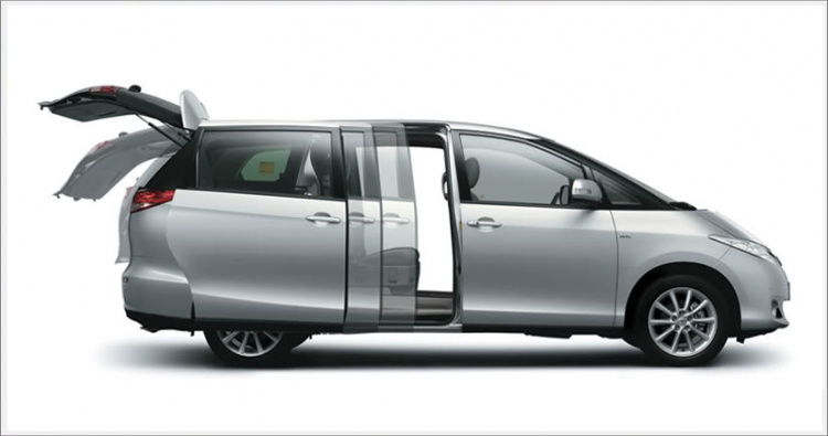Nhờ các bác tư vấn giữa Toyota Seinna 2011 và Toyota Hightlander 2011 Nhờ các bác tư vấn giữa Toyota Seinna 2011 và Toyota Hightlander 2011