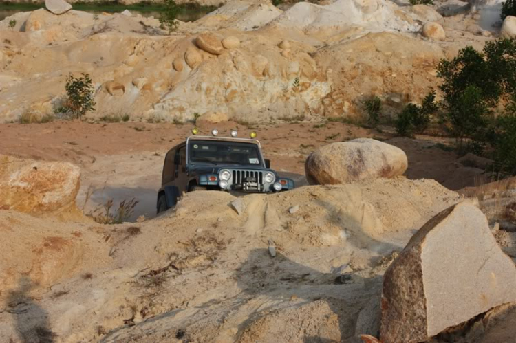 Offroad chào mừng kỷ niệm Jeep 2 năm thành lập