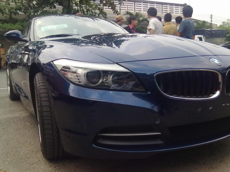 BMW Z4 2011 của ca sĩ NS tại 282. Mời các bác xem qua...