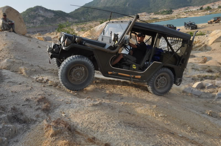 Offroad chào mừng kỷ niệm Jeep 2 năm thành lập