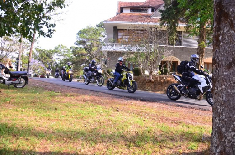 TƯỜNG THUẬT CHUYẾN LẬT BÁNH TRÁNG CỦA ANH EM ACE MTSG NHÂN DỊP LỂ GIỔ TỔ TƯỜNG THUẬT CHUYẾN LẬT BÁNH TRÁNG CỦA ANH EM ACE MTSG NHÂN DỊP LỂ GIỔ TỔ