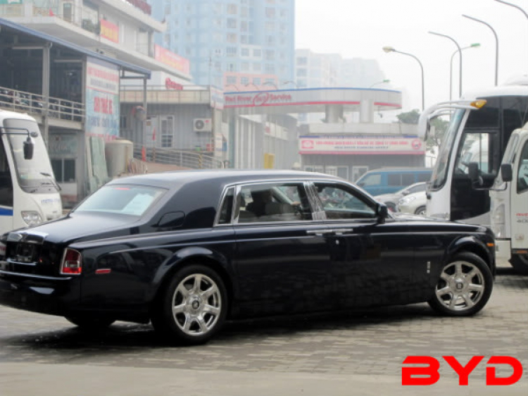 Rolls-Royce Phantom màu XANH NHUNG mới về tháng 4/2011