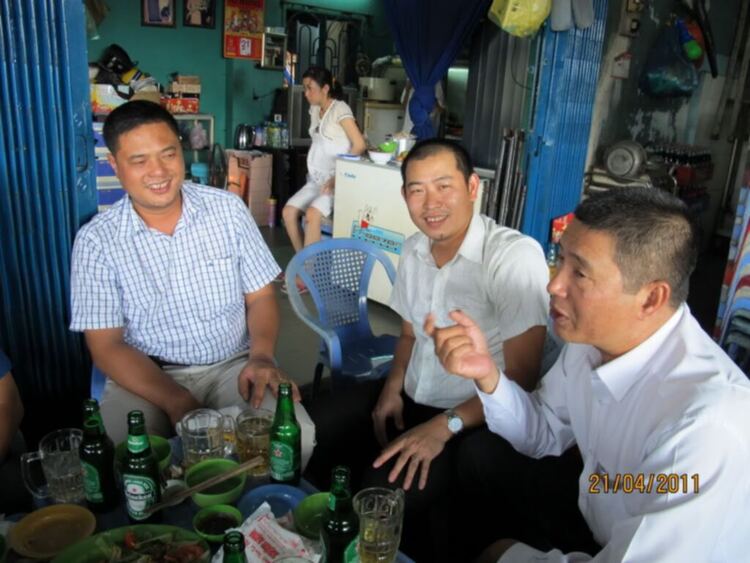 Hội "Thi Ca Bo Ke"