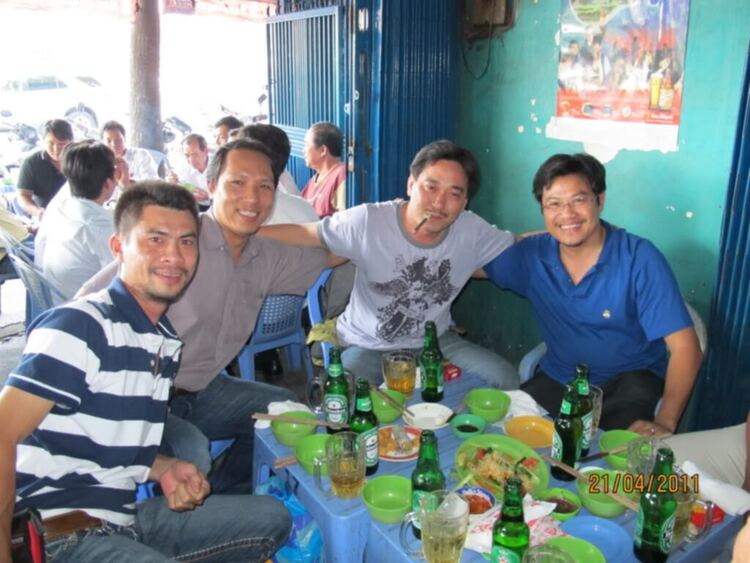 Hội "Thi Ca Bo Ke"