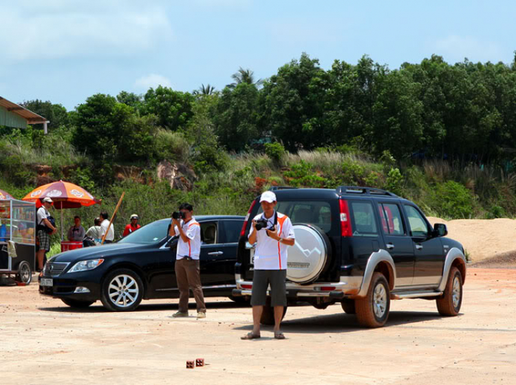 Ảnh ký sự đoàn Mercedes GLK chào đón bình minh trên đảo Phú Quốc