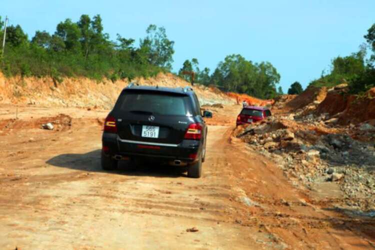 Ảnh ký sự đoàn Mercedes GLK chào đón bình minh trên đảo Phú Quốc