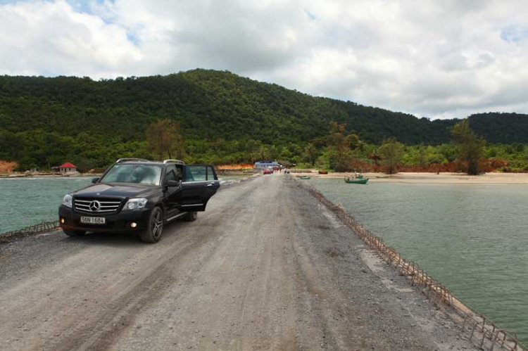 Ảnh ký sự đoàn Mercedes GLK chào đón bình minh trên đảo Phú Quốc