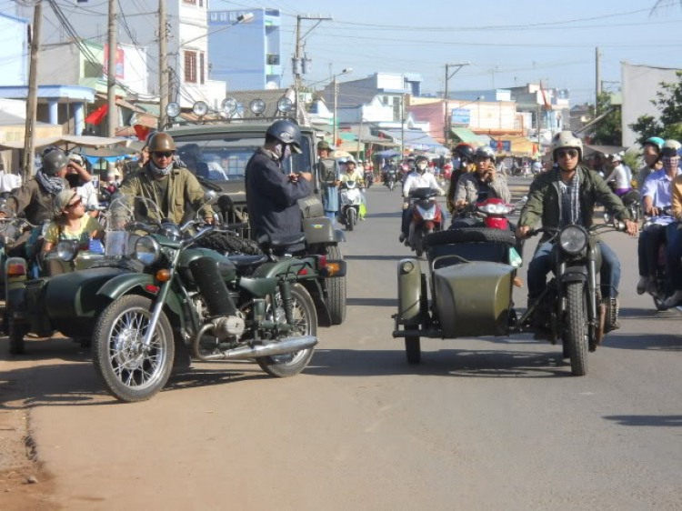 HÌNH ẢNH SAIGONJEEP VÀ SIDECAR OFFROAD TẠI NHƠN TRẠCH 30/04/2011