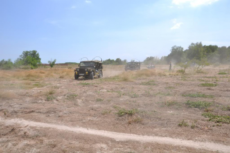 HÌNH ẢNH SAIGONJEEP VÀ SIDECAR OFFROAD TẠI NHƠN TRẠCH 30/04/2011 HÌNH ẢNH SAIGONJEEP VÀ SIDECAR OFFROAD TẠI NHƠN TRẠCH 30/04/2011