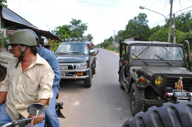 HÌNH ẢNH SAIGONJEEP VÀ SIDECAR OFFROAD TẠI NHƠN TRẠCH 30/04/2011