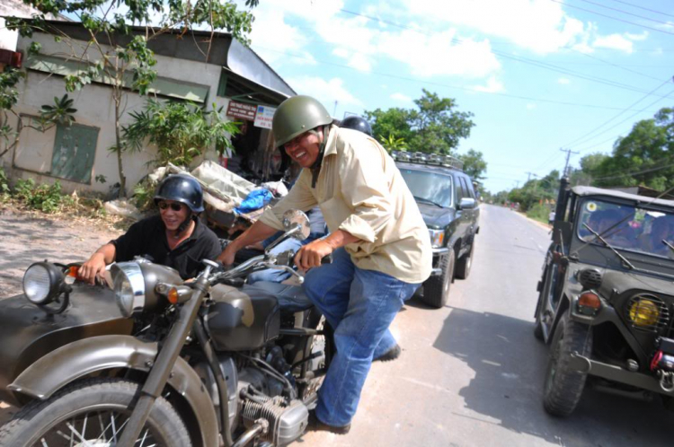 HÌNH ẢNH SAIGONJEEP VÀ SIDECAR OFFROAD TẠI NHƠN TRẠCH 30/04/2011