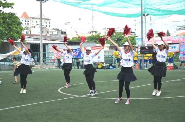 " XNL thành lập hội CĐV và Cheer girl"