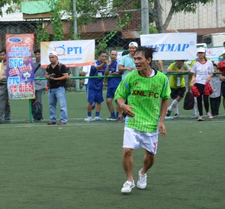 Tường thuật các trận bóng XNLFC trong mùa giải 2011