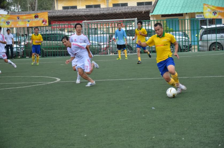 Tường thuật các trận bóng XNLFC trong mùa giải 2011