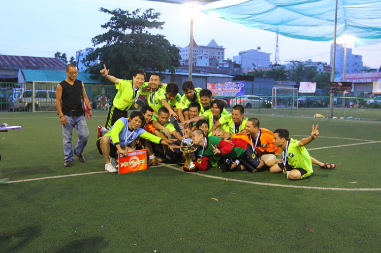 Chúc mừng đội BFC vô định giải OS Futsal Champions League 2011