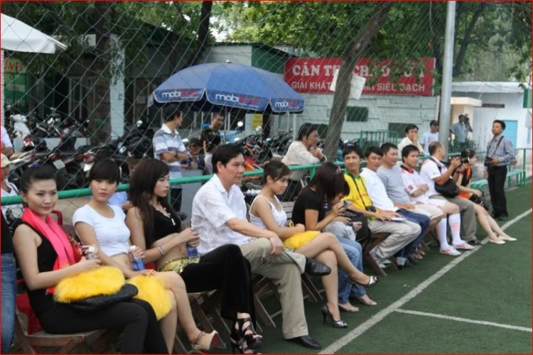 Hình ảnh đội bóng KIAFC tham gia giải OS Football 2011!