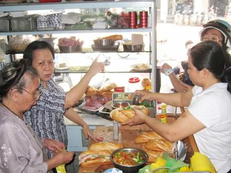Ăn vặt ở Sài Gòn, làm sao cho "đã"? Ăn vặt ở Sài Gòn, làm sao cho "đã"?