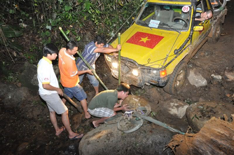 Sắc màu bóng đêm và những con ma rừng !!!