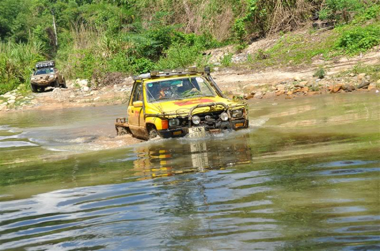 Sắc màu bóng đêm và những con ma rừng !!!