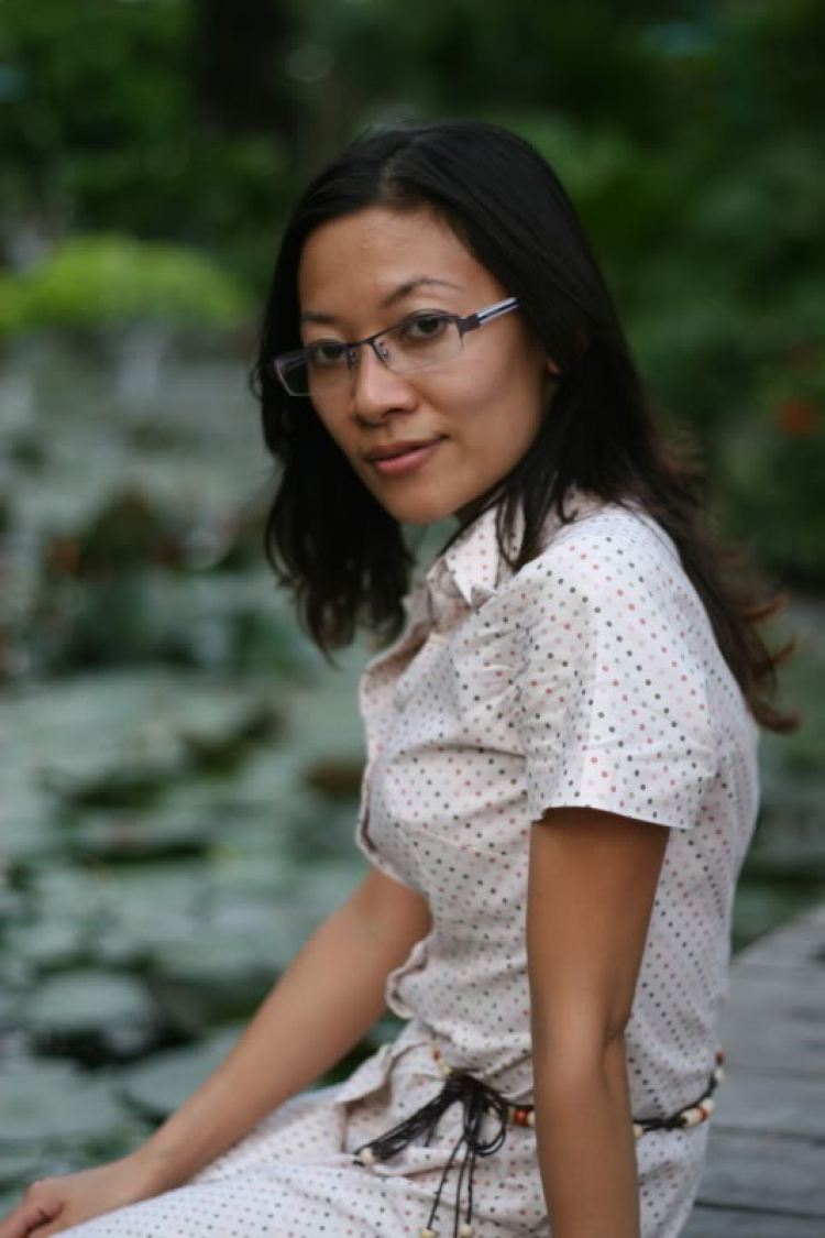 Có cách nàođểchụp chân dung ngoài trời nắng to mà KHÔNG có flash + reflector? Có cách nàođểchụp chân dung ngoài trời nắng to mà KHÔNG có flash + reflector?