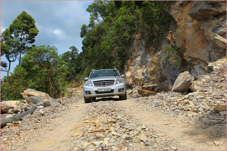 GLK chinh phục đỉnh Bạch Mã cao 1450m GLK chinh phục đỉnh Bạch Mã cao 1450m