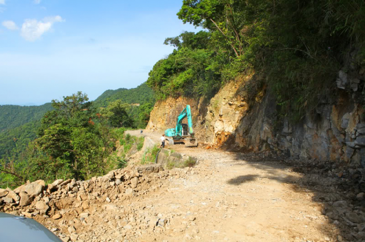 GLK chinh phục đỉnh Bạch Mã cao 1450m GLK chinh phục đỉnh Bạch Mã cao 1450m