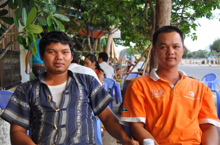 Sắc màu bóng đêm và những con ma rừng !!! Sắc màu bóng đêm và những con ma rừng !!!