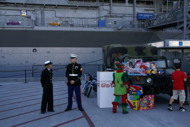 HFC : Thăm hàng không mẫu hạm USS MIDWAY ở San Diego / California
