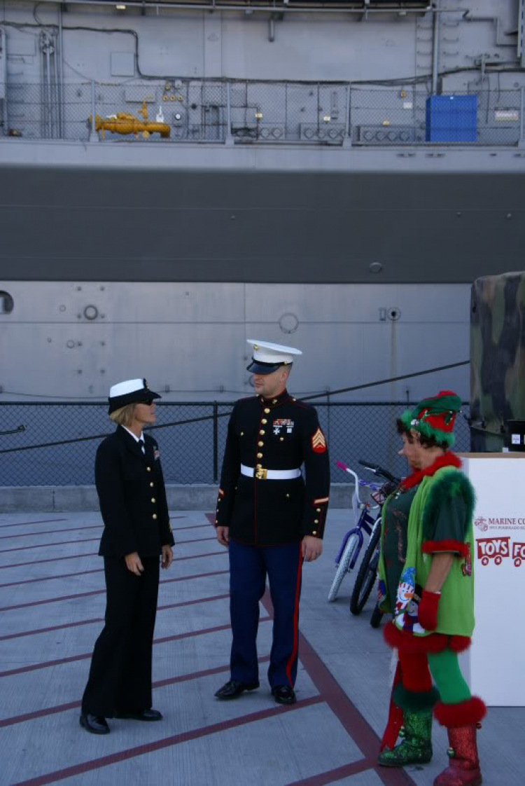 HFC : Thăm hàng không mẫu hạm USS MIDWAY ở San Diego / California