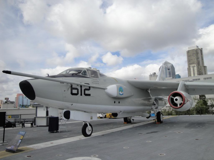 HFC : Thăm hàng không mẫu hạm USS MIDWAY ở San Diego / California