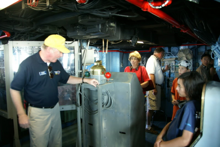 HFC : Thăm hàng không mẫu hạm USS MIDWAY ở San Diego / California