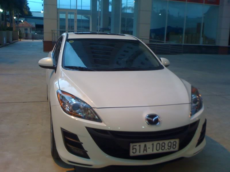 Khoe Mazda 3 2011 trắng ngọc ngà