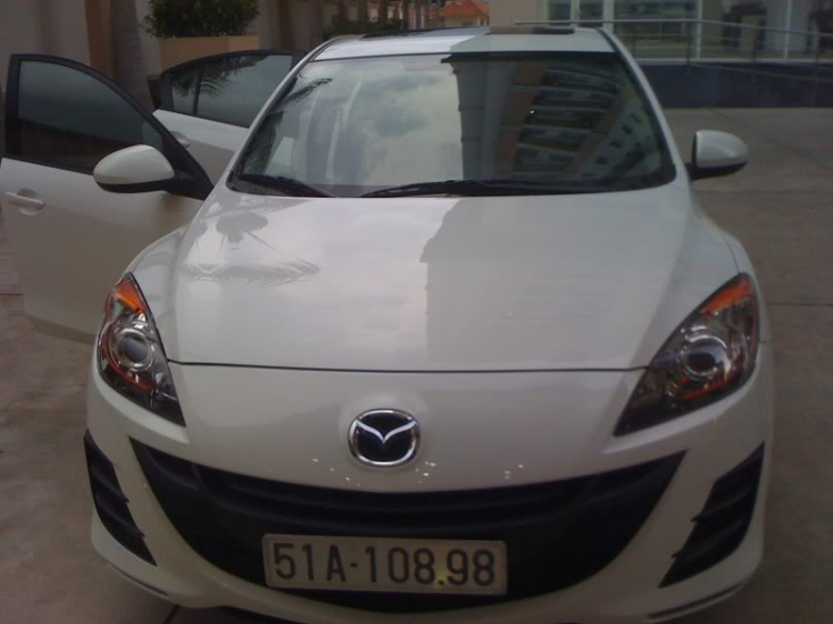 Khoe Mazda 3 2011 trắng ngọc ngà