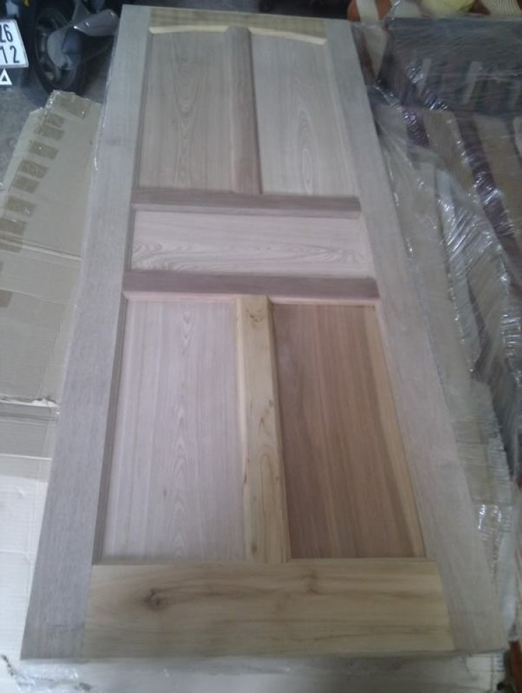 Cần hợp tác phân phối cửa gỗ / gỗ tạp