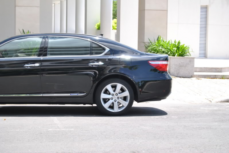 Lexus LS430, LS460/L,  LS600h/L - Im Lặng Là Vàng