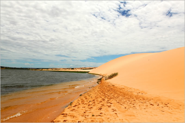 Cùng gia đình dạo chơi đồi cát Phan Thiết